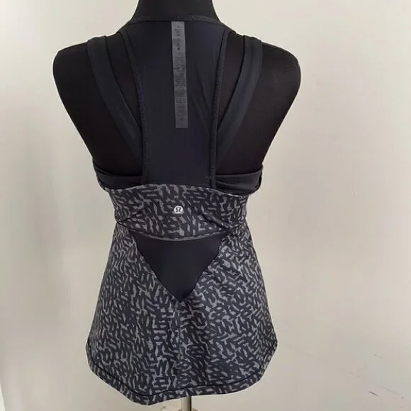 LULULEMON Running In The City Tank sz 6 tank top yoga active wear net pop black - Picture 5 of 6